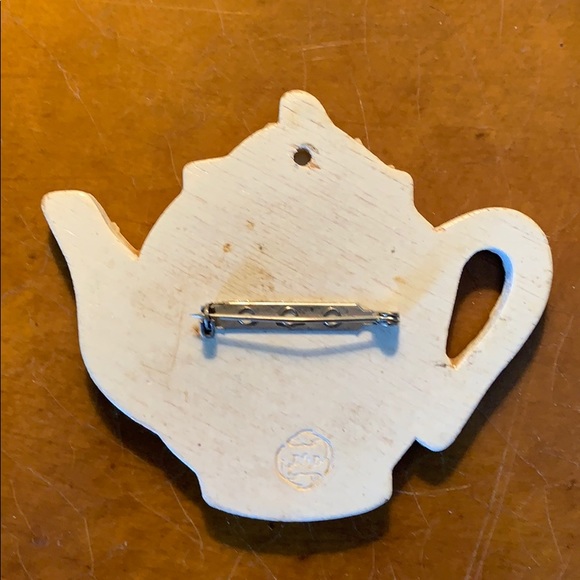 Vintage ‘80’s wooden teapot pin. - Picture 3 of 5